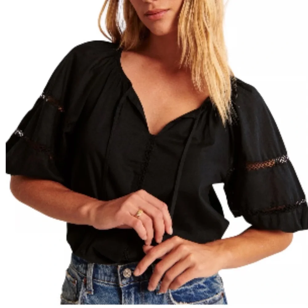 Abercrombie & Fitch Relaxed Peasant‎ blouse - never worn